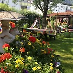 Tiroler Stuben Hotel *