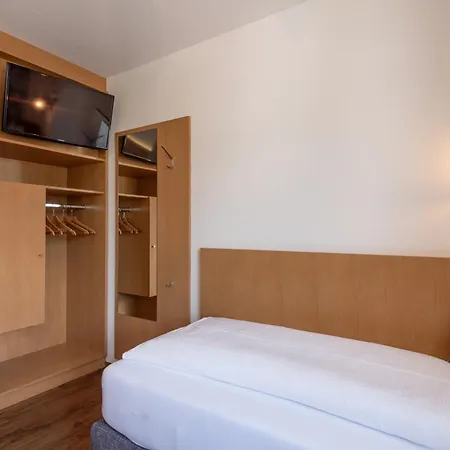 蒂罗尔斯图本酒店