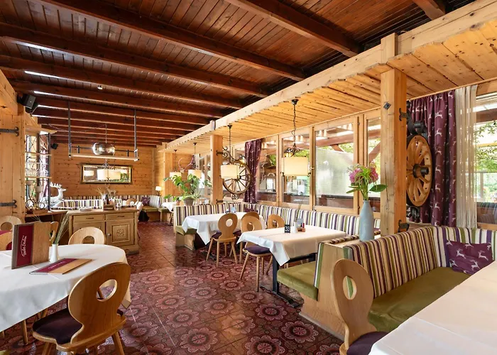 Tiroler Stuben Hotel *