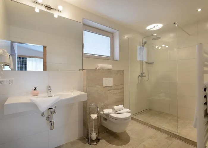 蒂罗尔斯图本酒店 酒店 *